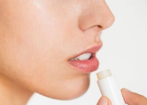 راهنمای خرید بالم لب + چرا بالم لب ضروری است؟