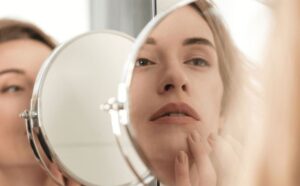 روش‌هایی برای پوشاندن کبودی بعد از تزریق ژل