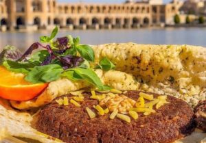 احیای طعم‌ های اصیل اصفهانی در هفته گردشگری