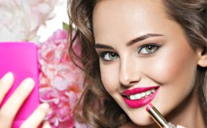 تکنیک‌های چاق شدن صورت با آرایش