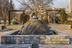 پارک هنرمندان، میزبان مجسمه های ساخته شده