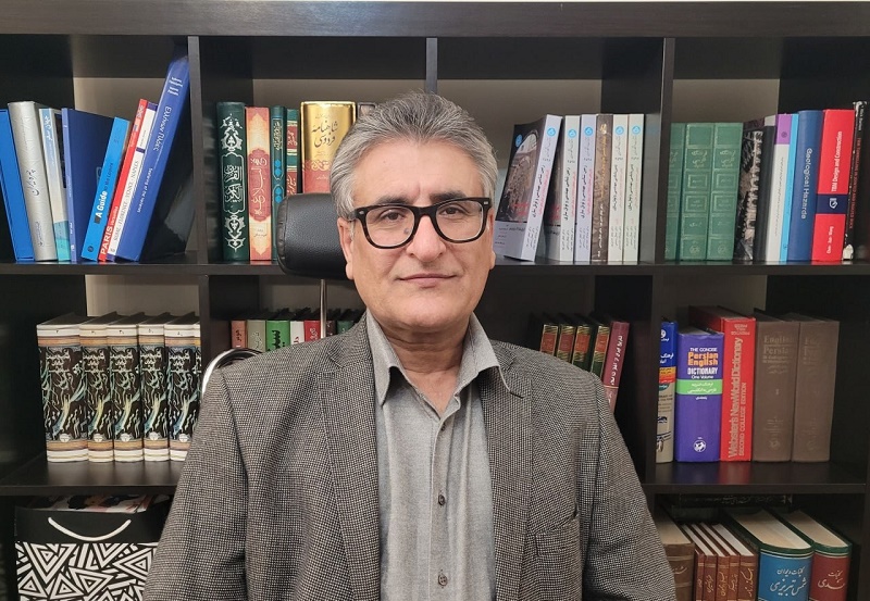 موفقیت در جایره کتاب سال اعتبار علمی نویسندگان را تثبیت می‌کند