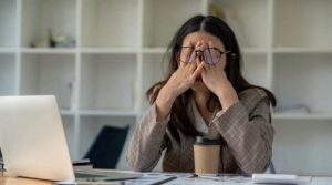 چرا نباید علت هر نوع خستگی را کمبود ویتامین بدانیم