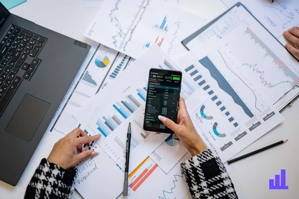 نمودار نرخ تعامل و آمار پیج روی صفحهٔ موبایل
