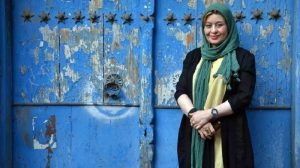 حق‌التألیف نمایشنامه‌هایم می‌گذرم تا آثارم روی صحنه جاری و زنده باشند